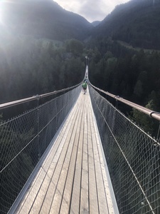 images/swiss-alps-100k/bridge.JPG