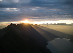 Sunrise on the Hardergrat, looking towards the Brienzer Rothorn